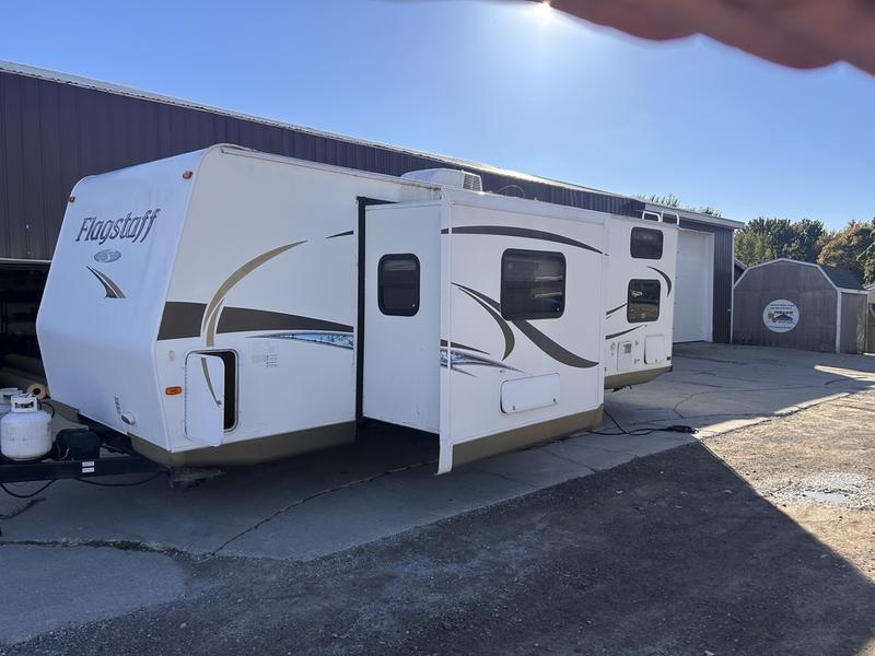 2012 Forest River Flagstaff Super Lite 26BHS